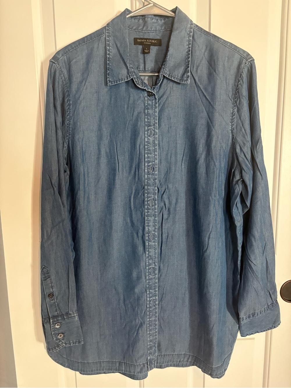 Banana Republic Women’s Light Blue Denim Shirt